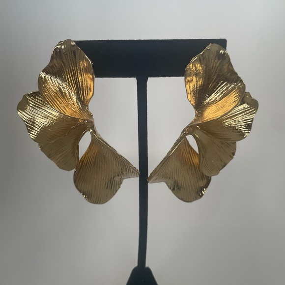 Nicholls Jewellery Gold Leaf Statement Earrings UK Designer Botanical - Picture 3 of 9